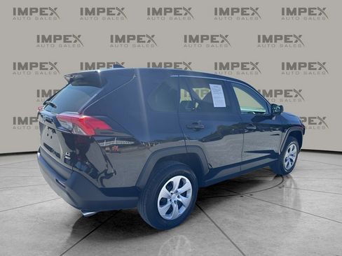 Used 2024 Toyota RAV4 LE image 5