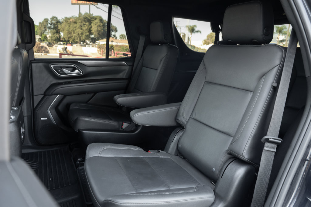 Used 2024 Chevrolet Tahoe LT w/ Luxury Package AWD/4WD image 38