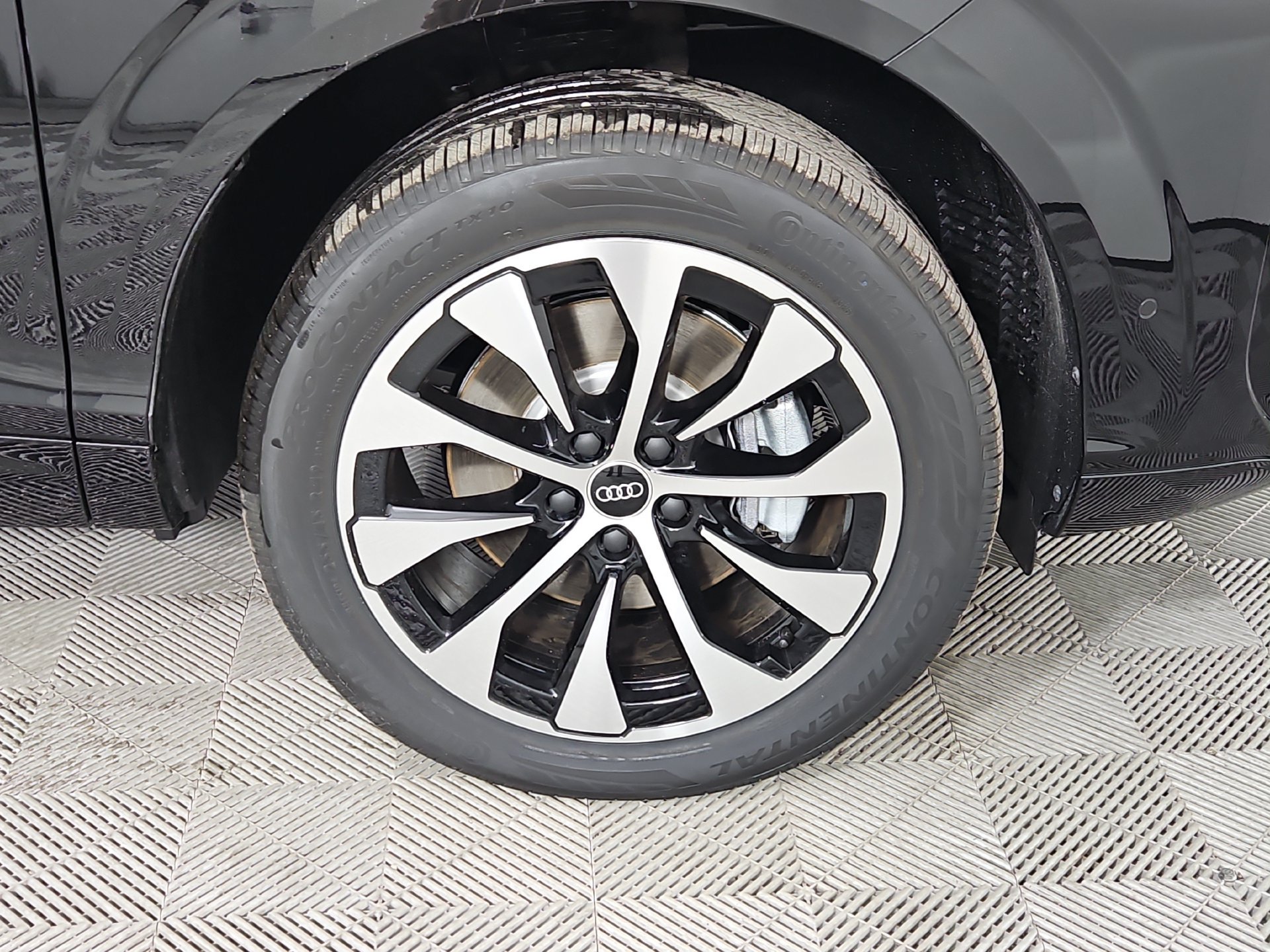 New 2026 Audi Q3 quattro 2.0T AWD/4WD image 10