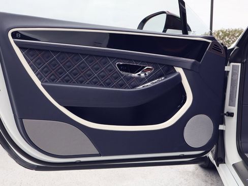 Used 2024 Bentley Continental GT Mulliner image 15