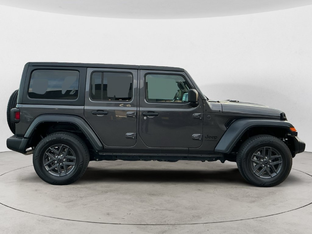 Used 2025 Jeep Wrangler Unlimited Sport AWD/4WD image 7