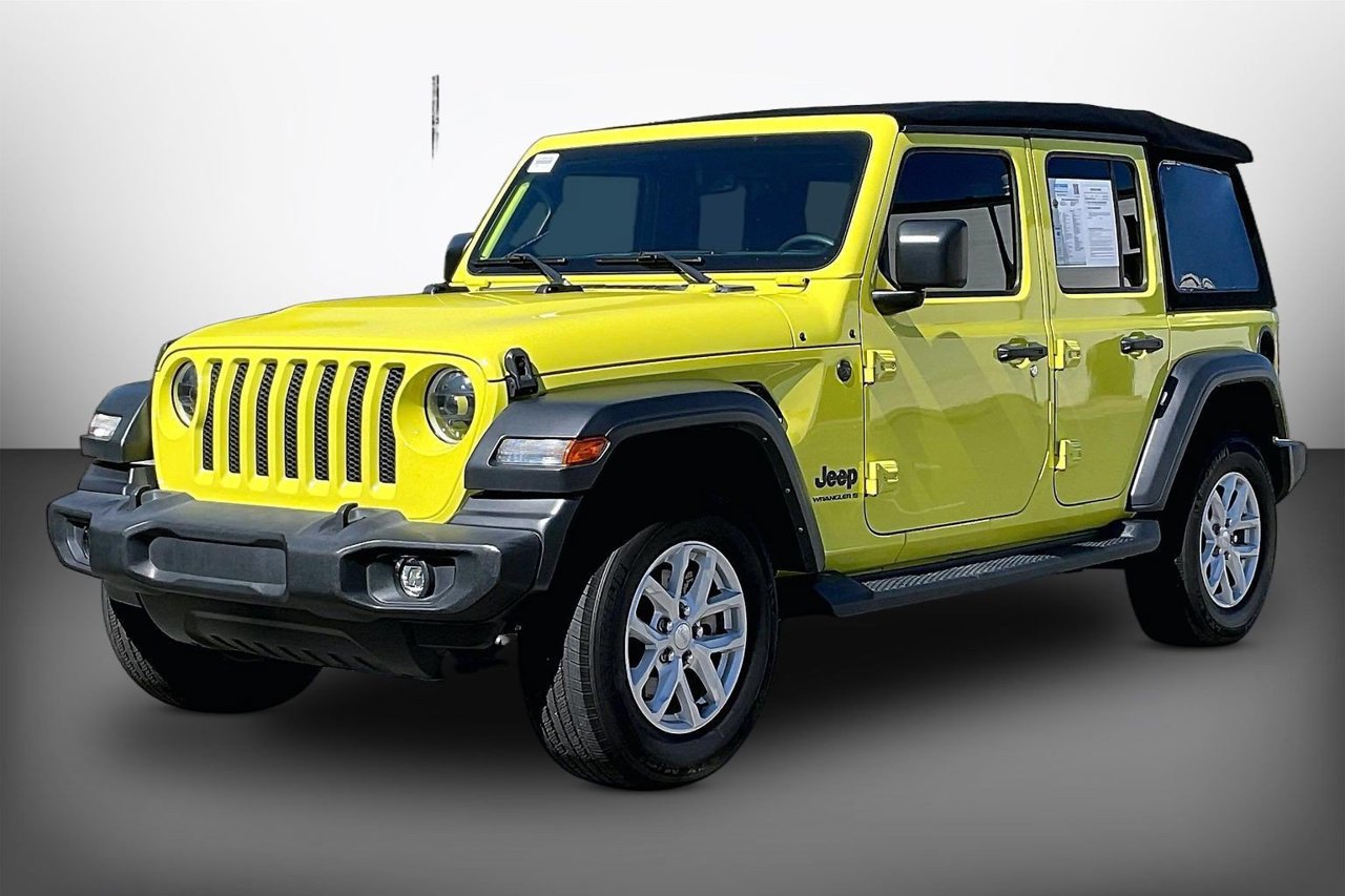 Used 2023 Jeep Wrangler Unlimited Sport AWD/4WD image 4