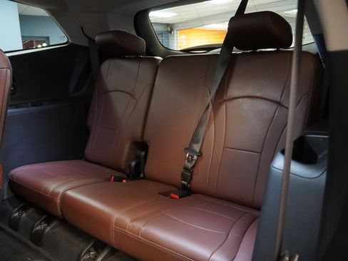 Used 2018 Buick Enclave Avenir w/ Avenir Technology Package image 28