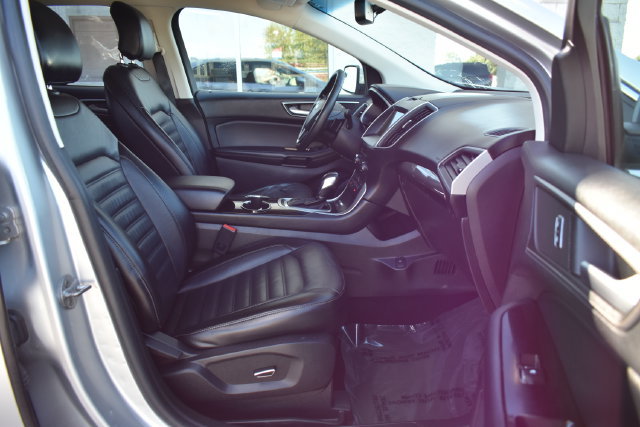 Used 2016 Ford Edge SEL w/ Equipment Group 201A AWD/4WD image 45