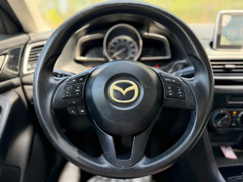 Used 2016 MAZDA MAZDA3 i Sport image 15