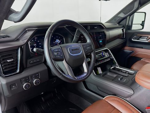 Used 2025 GMC Sierra 2500 Denali Ultimate w/ Max Trailering Package image 10