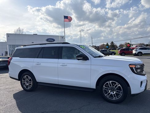 Used 2025 Ford Expedition Max Active image 2