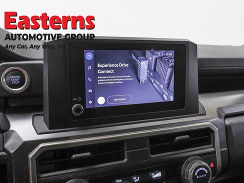 Used 2025 Toyota 4Runner SR5 AWD/4WD image 18