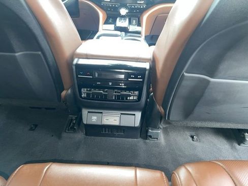 Used 2023 Acura MDX SH-AWD w/ Technology Package image 9