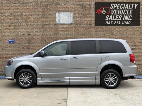 Used 2014 Dodge Grand Caravan R/T image 6
