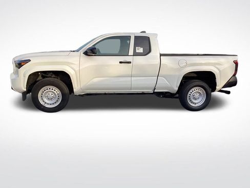 Used 2024 Toyota Tacoma SR image 6