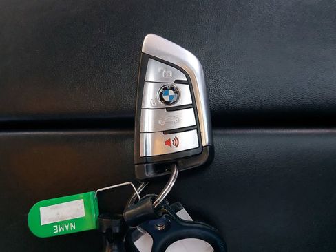 Used 2019 BMW X5 xDrive50i w/ M Sport Package image 37