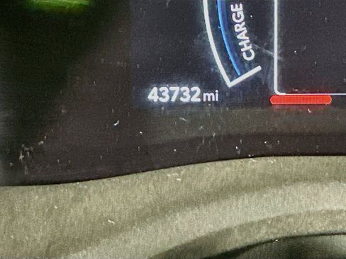 Used 2025 Toyota Camry LE FWD image 19