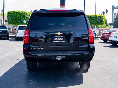 Used 2019 Chevrolet Suburban LT AWD/4WD image 11
