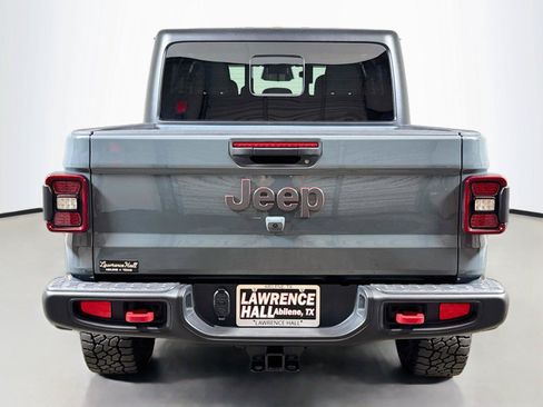 Used 2026 Jeep Gladiator Rubicon AWD/4WD image 5