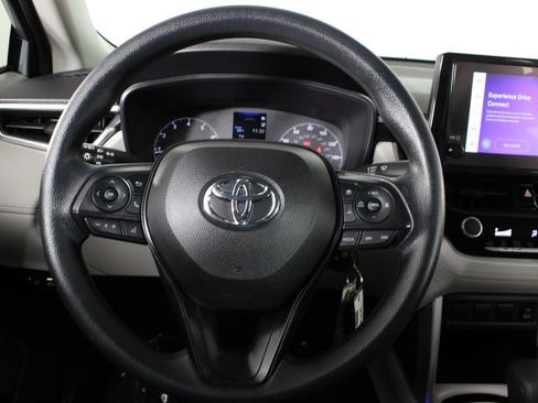 Used 2024 Toyota Corolla Cross L FWD image 23