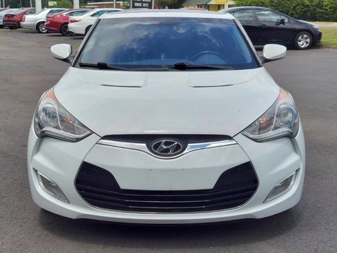 Used 2015 Hyundai Veloster w/ Option Group 03 image 2