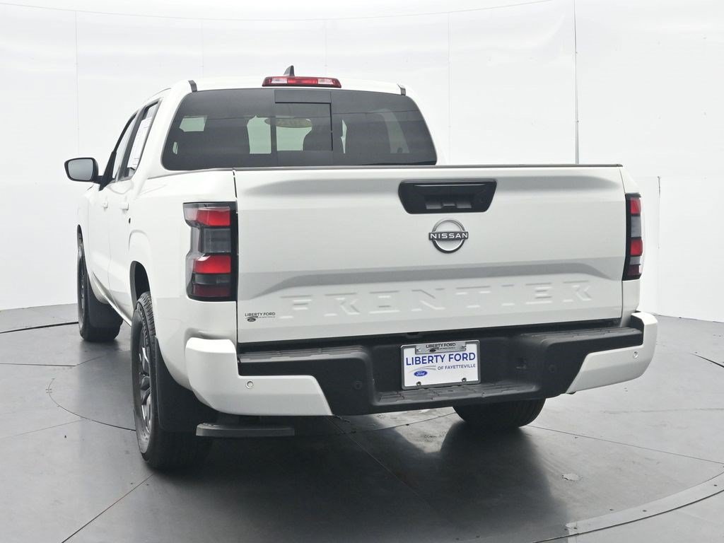 Used 2025 Nissan Frontier SV RWD image 7