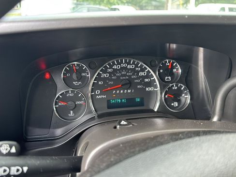 Used 2018 Chevrolet Express 3500 LT w/ LT Preferred Equipment Group RWD image 30