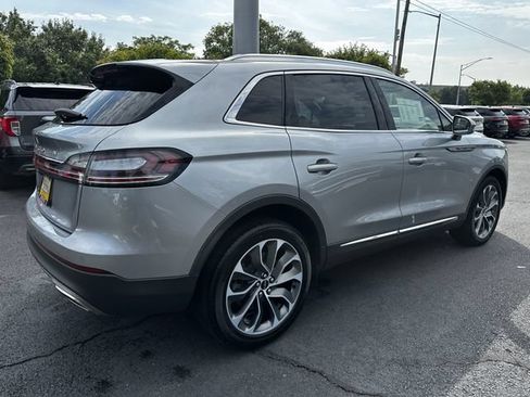 Certified 2023 Lincoln Nautilus Reserve AWD/4WD image 5