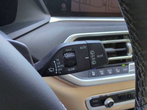 Certified 2022 BMW X7 xDrive40i w/ Executive Package image 27