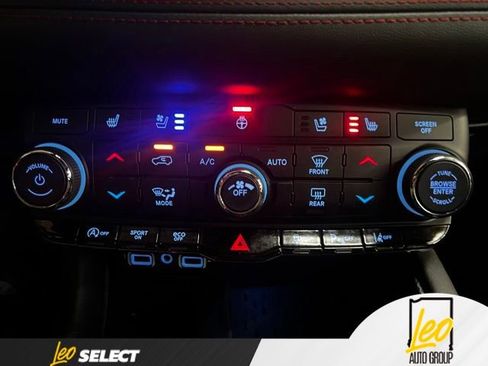 Used 2025 Dodge Durango GT AWD/4WD image 15