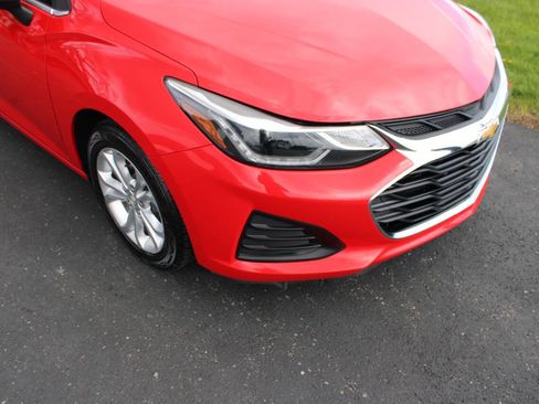 Used 2019 Chevrolet Cruze LT w/ Convenience Package image 5
