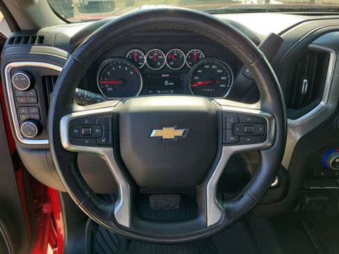 Used 2022 Chevrolet Silverado 2500 LT w/ Convenience Package image 24
