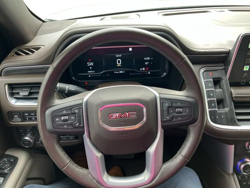 Certified 2022 GMC Yukon SLT w/ SLT Luxury Package AWD/4WD image 14
