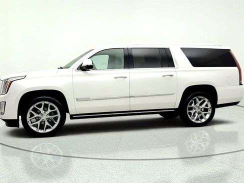 Used 2018 Cadillac Escalade ESV Premium Luxury AWD/4WD image 8