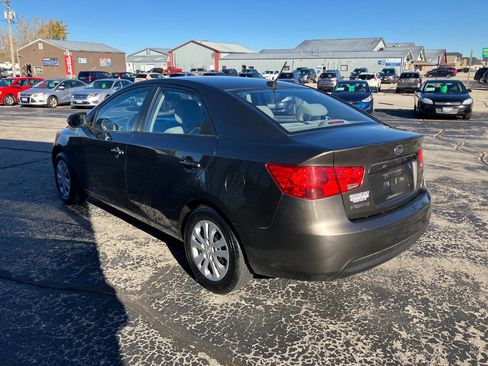 Used 2010 Kia Forte EX image 5