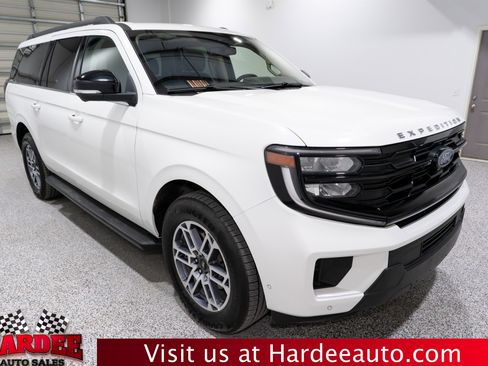 Used 2025 Ford Expedition Max Active image 6