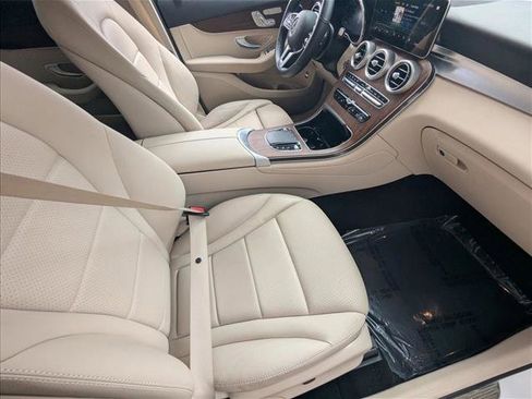 Used 2022 Mercedes-Benz GLC 300 4MATIC image 20