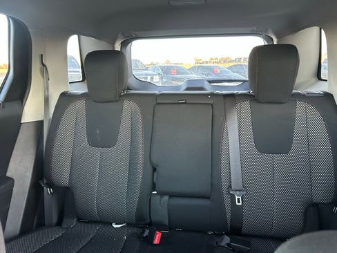 Used 2016 GMC Terrain SL image 12