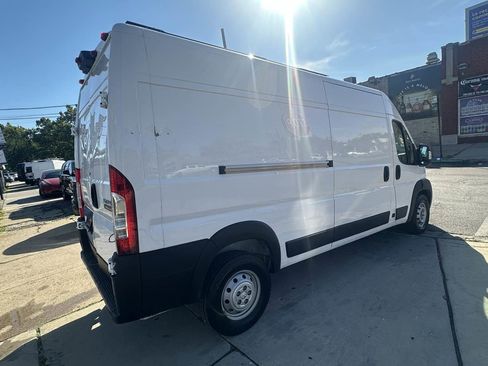 Used 2019 RAM ProMaster 2500 w/ Interior Convenience Group image 9