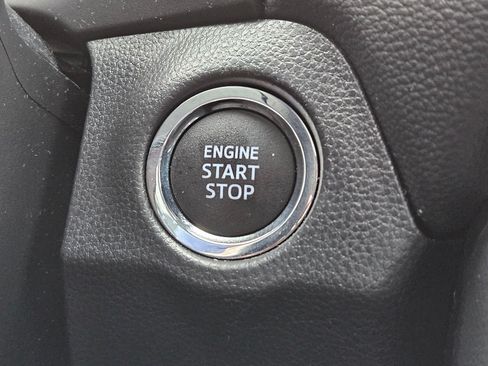 Used 2025 Toyota RAV4 XLE w/ Convenience Package FWD image 20