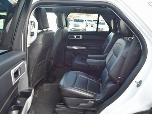 Used 2023 Ford Explorer XLT w/ Equipment Group 202A image 33