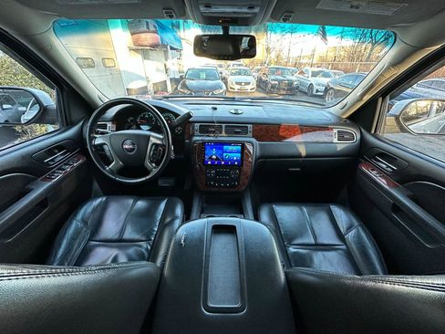 Used 2011 GMC Yukon XL SLT image 42