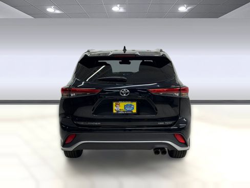 Used 2023 Toyota Highlander XSE AWD/4WD image 8