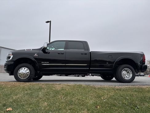 New 2026 RAM 3500 Limited image 14