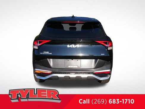 Used 2024 Kia Sportage LX AWD/4WD image 7