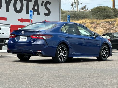 Used 2024 Toyota Camry SE FWD image 5