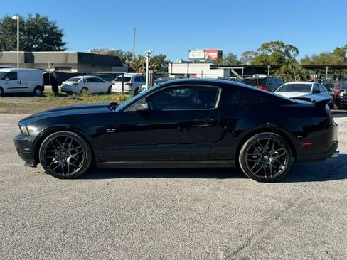 Used 2012 Ford Mustang 2dr Coupe V6 image 2