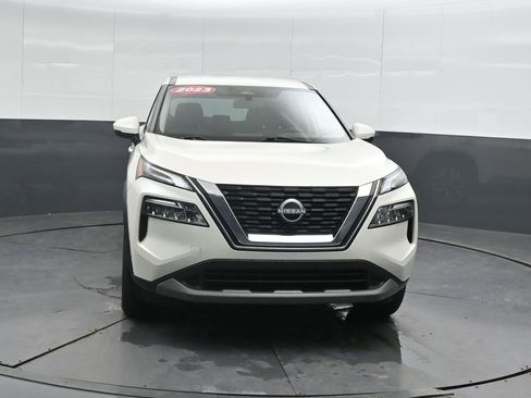 Used 2023 Nissan Rogue SV image 5