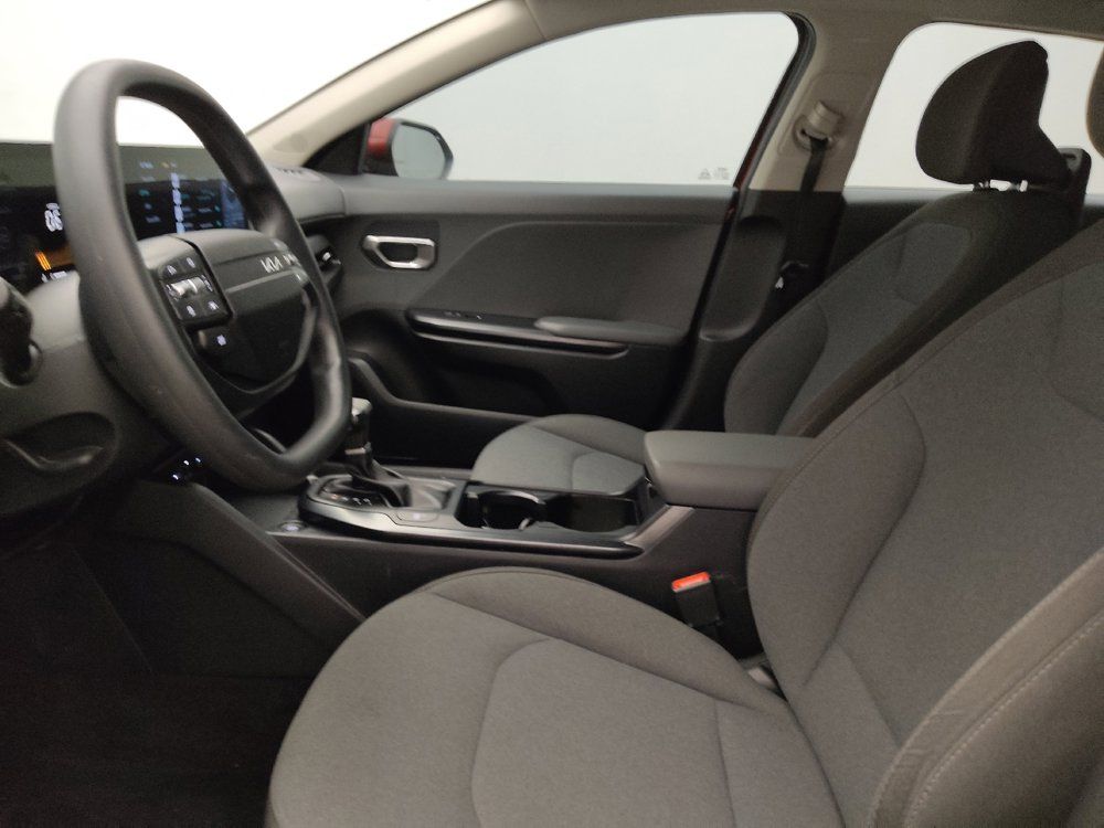 Used 2025 Kia K4 FWD image 17