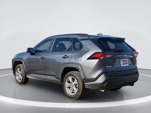 Used 2024 Toyota RAV4 XLE AWD/4WD image 3
