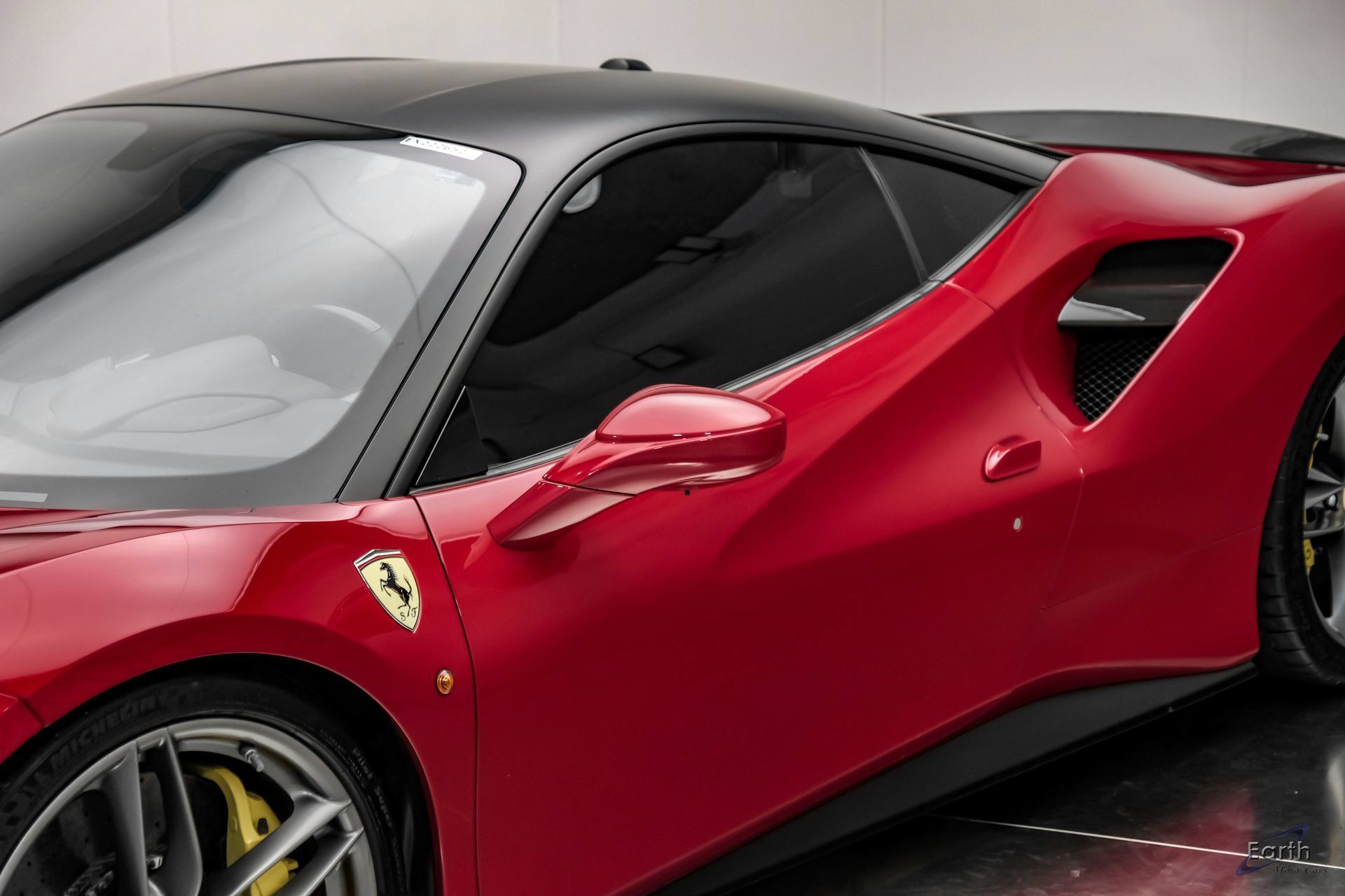 Used 2017 Ferrari 488 GTB RWD image 34