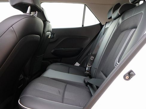 New 2026 Hyundai Venue SEL image 18