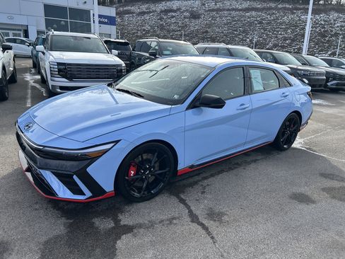 Used 2025 Hyundai Elantra N image 16