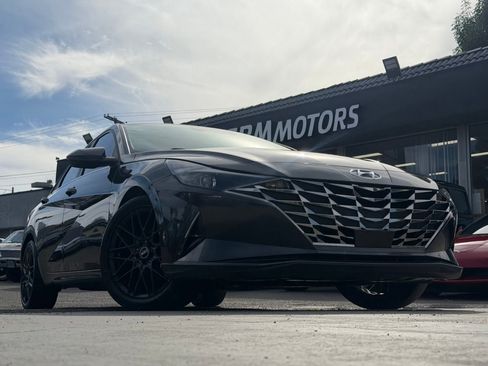Used 2021 Hyundai Elantra SEL w/ Convenience + Premium Package FWD image 3